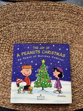 Hallmark Peanuts Christmas Book